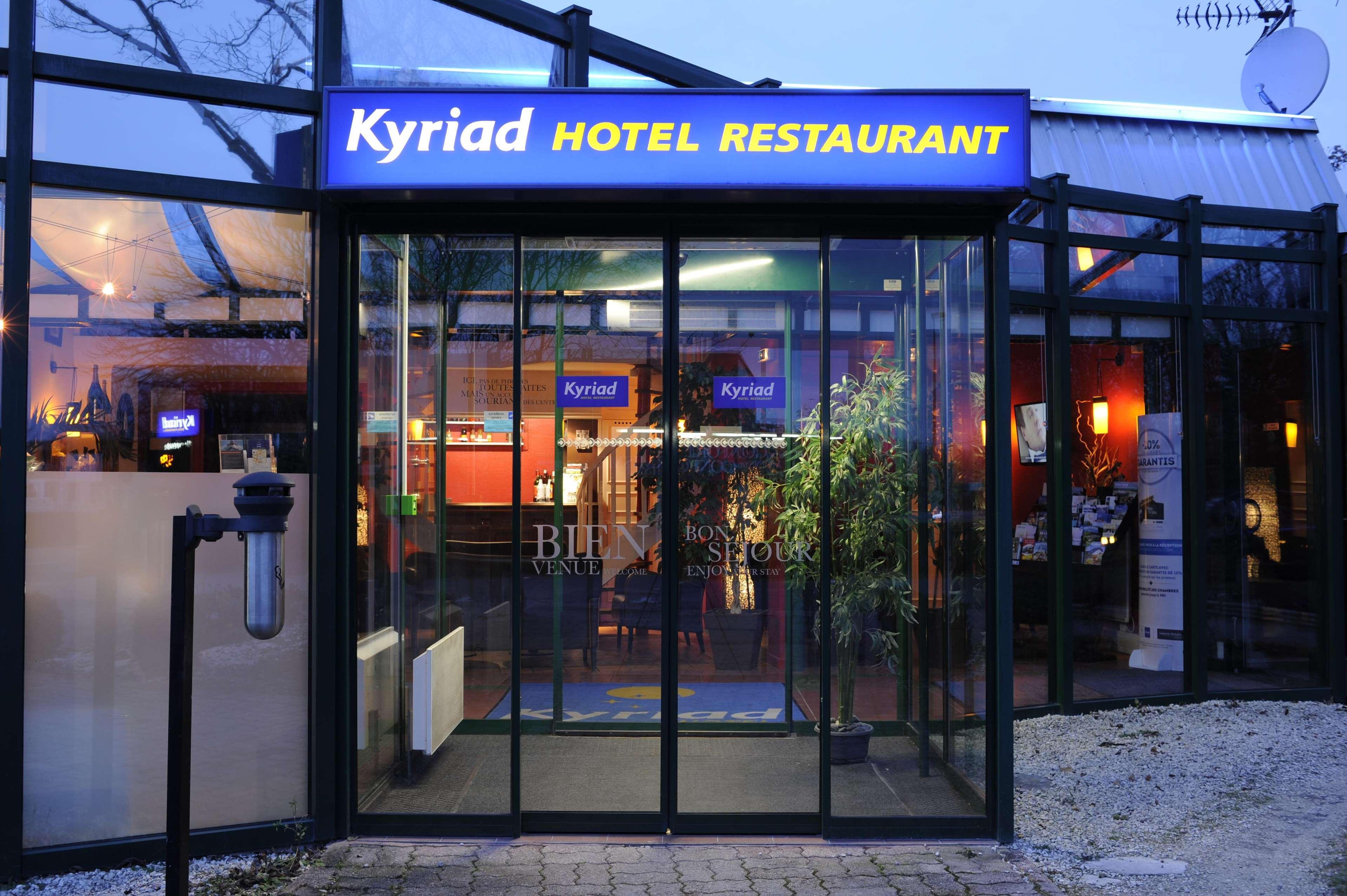 Kyriad Reims Est - Parc Expositions Екстер'єр фото